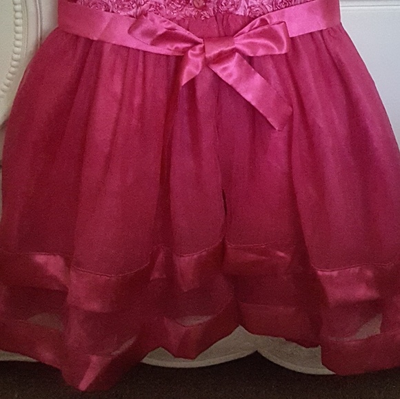 ❣Cutest Little Girls Dress. Size 3T - Picture 5 of 8